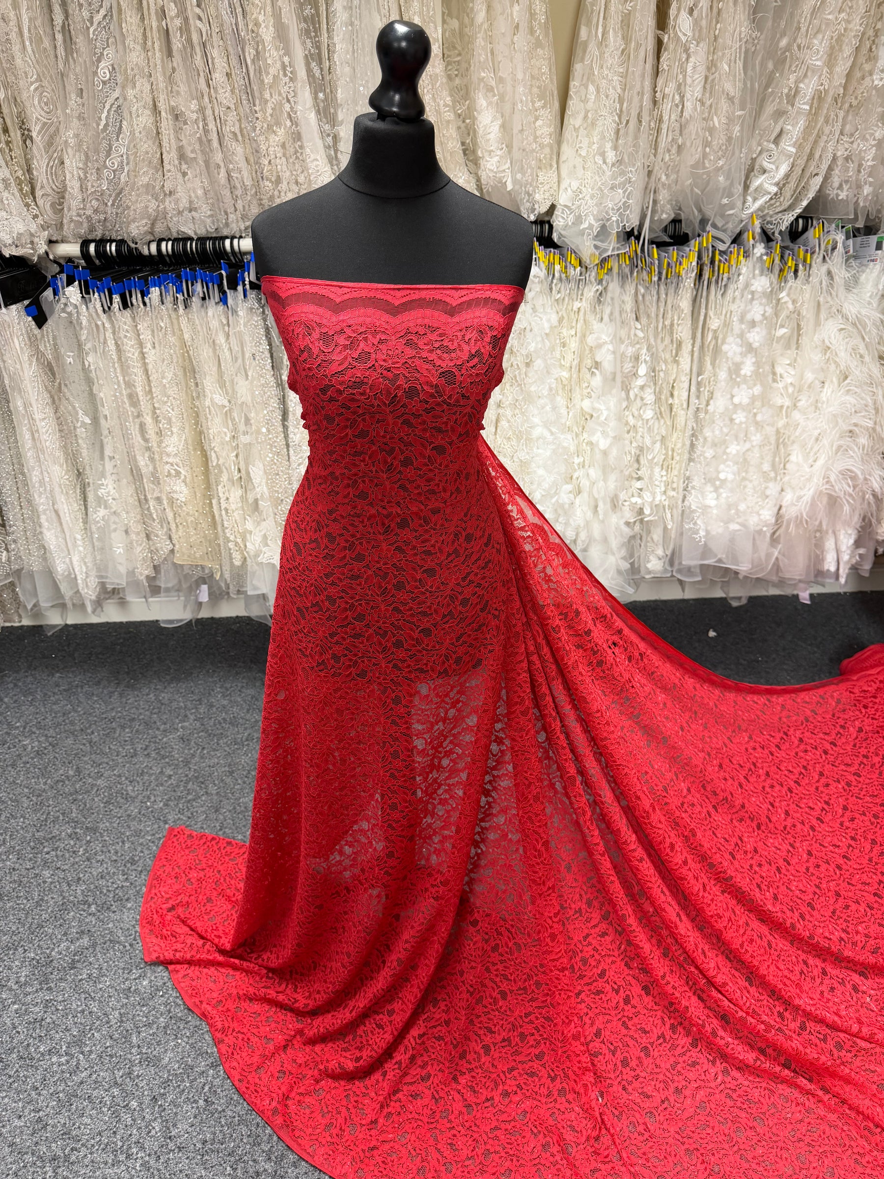 Dentelle Cordonnée Vin Clair - P947
