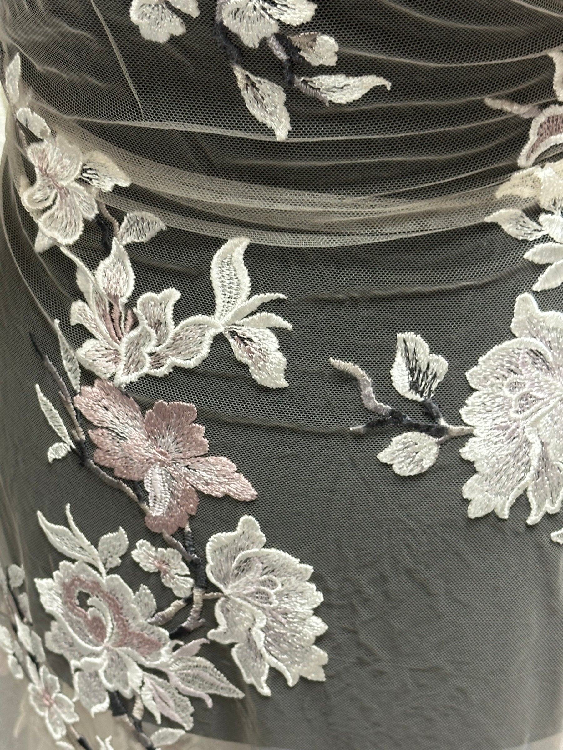 Dentelle rose brodée - EB5052