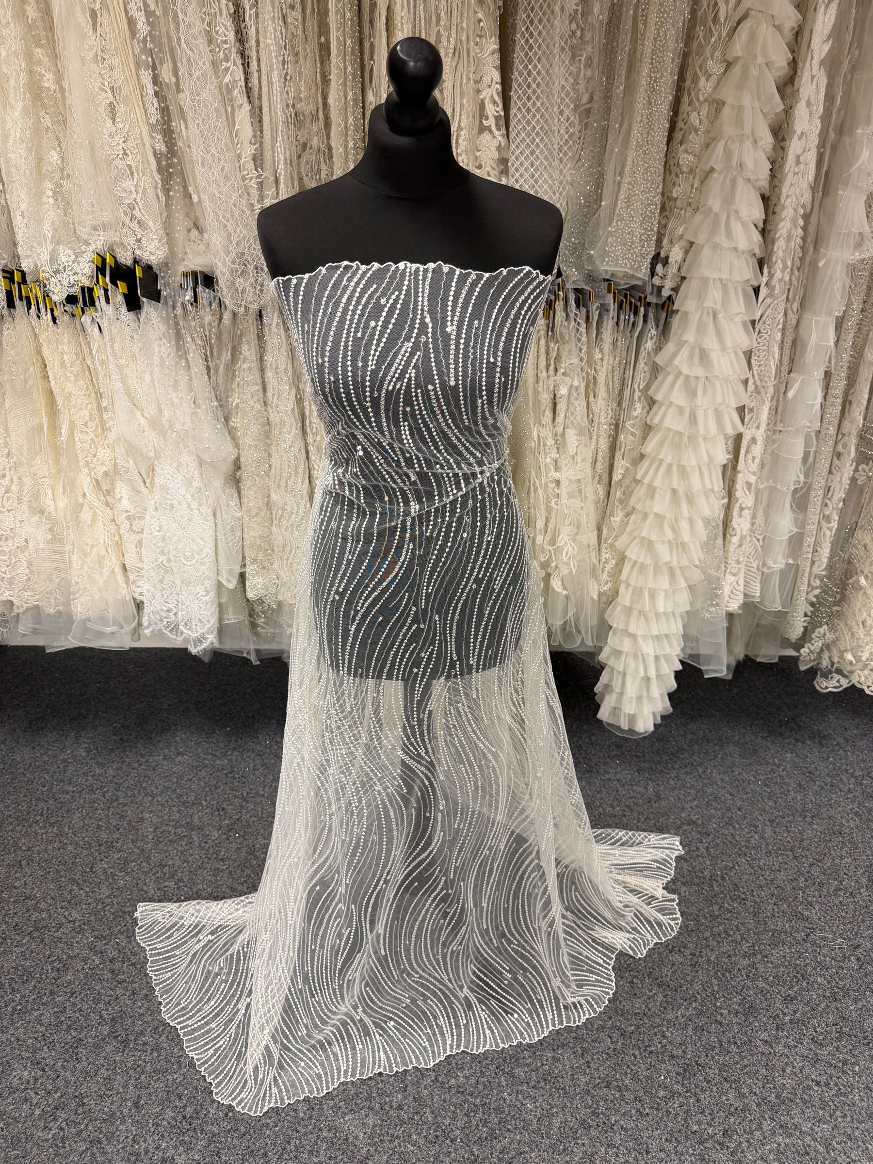 Dentelle à paillettes ivoire - EB3011