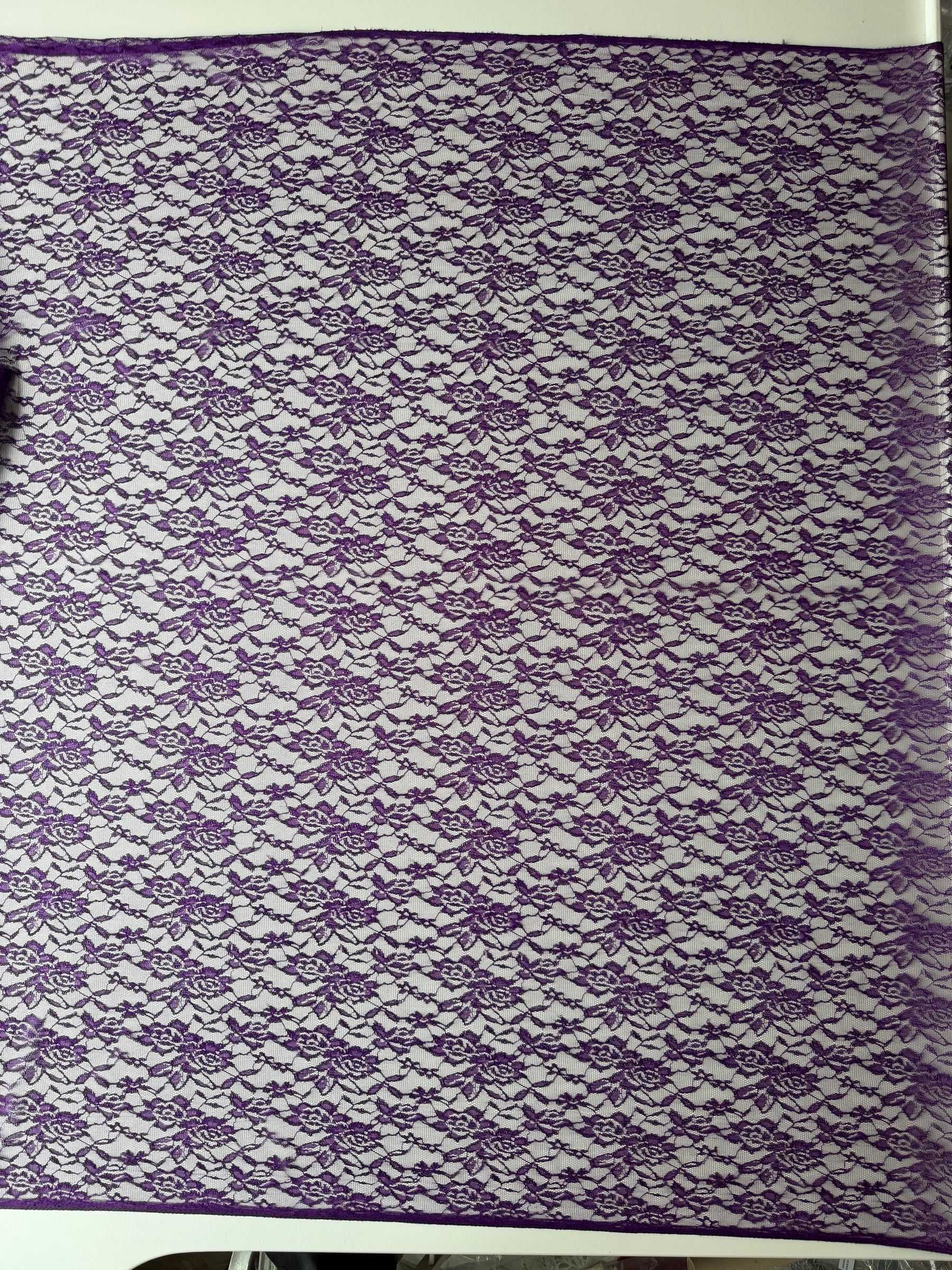 Dentelle Raschel Violette - P618