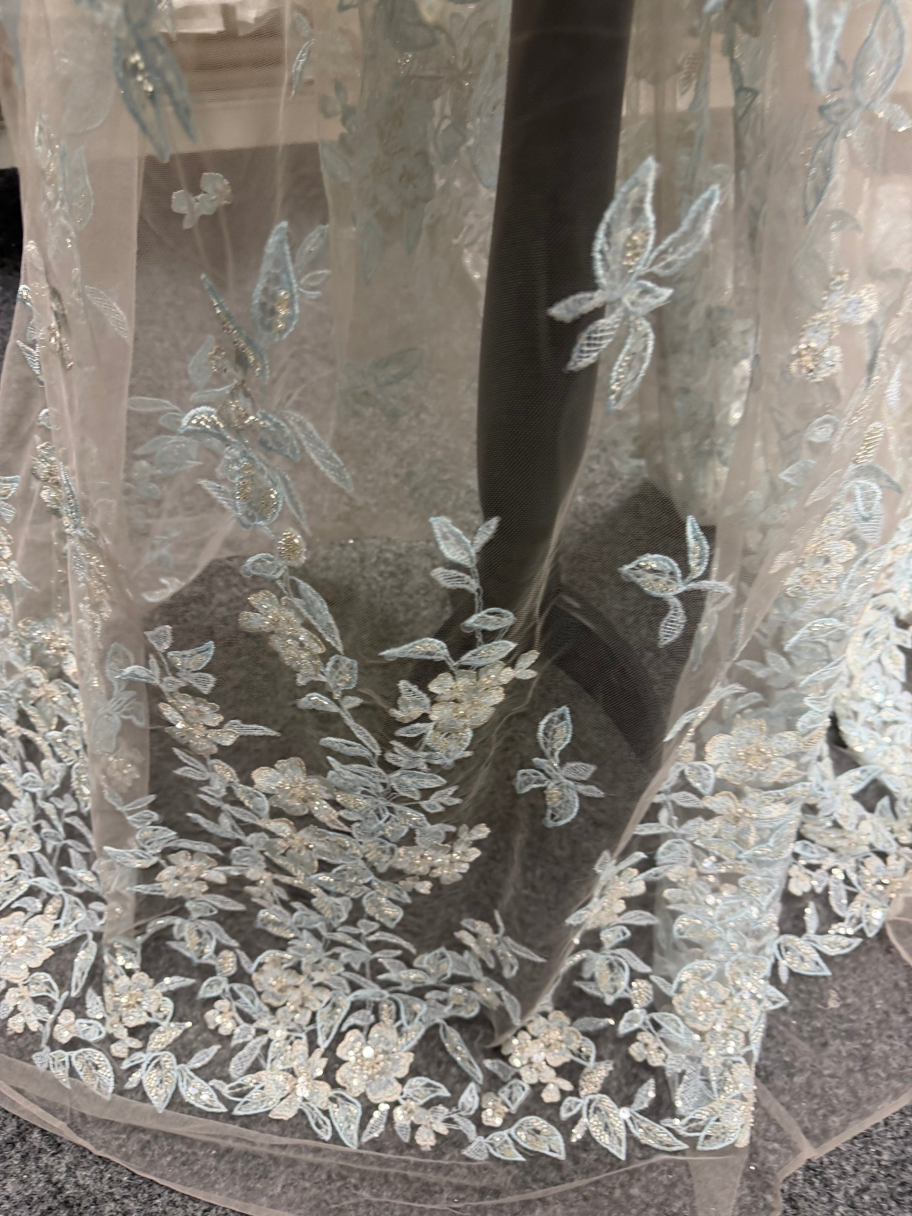 Tulle brodé de perles gris/bleu - EB1085