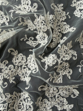 Dentelle de mariage ivoire cordée - P449