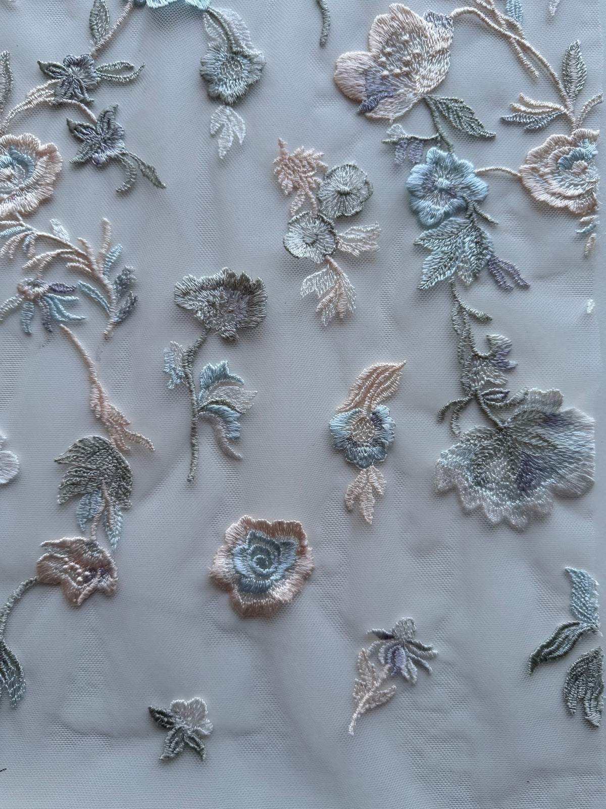 Dentelle brodée multicolore - EB5047