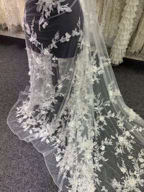 Dentelle florale 3D ivoire - Octobre