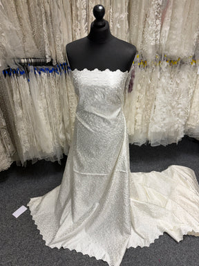 Satin Duchesse brodé ivoire - P476