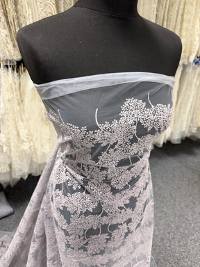 Dentelle brodée à motifs floraux lavande - EB5037