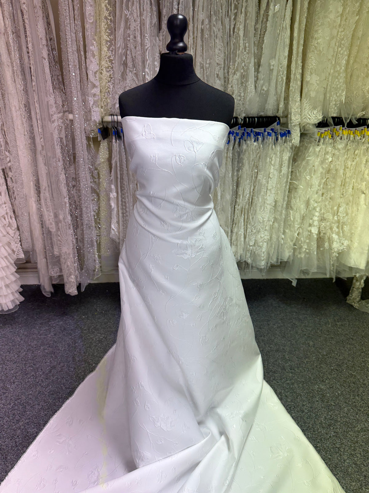 Brocart ivoire en mélange de soie italienne - BR1018