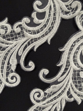 Appliques en dentelle brodée ivoire - MT6001