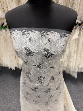 Dentelle brodée de sequins ivoire - EB3038