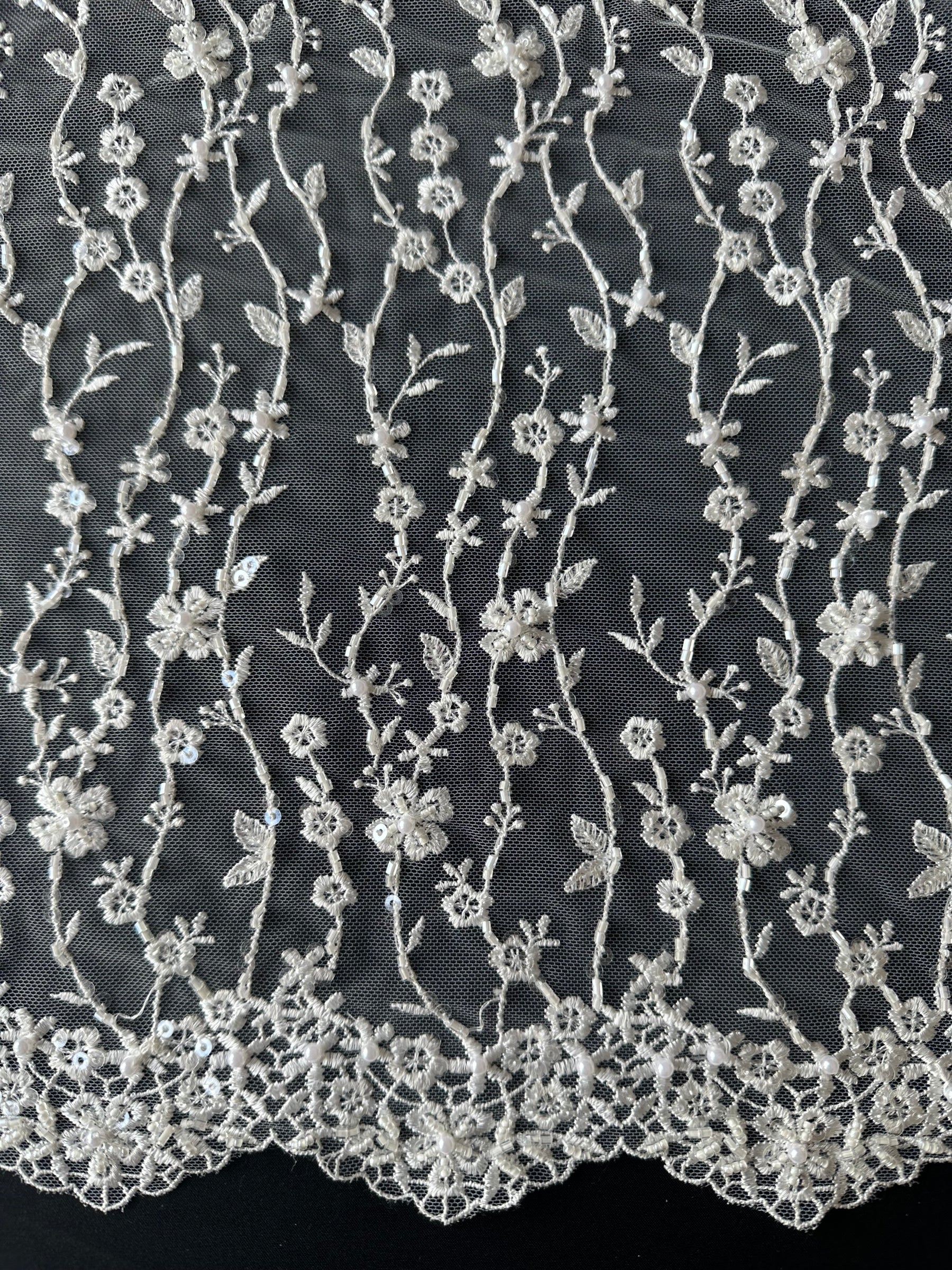 Ivory Beaded Lace - Laranjal