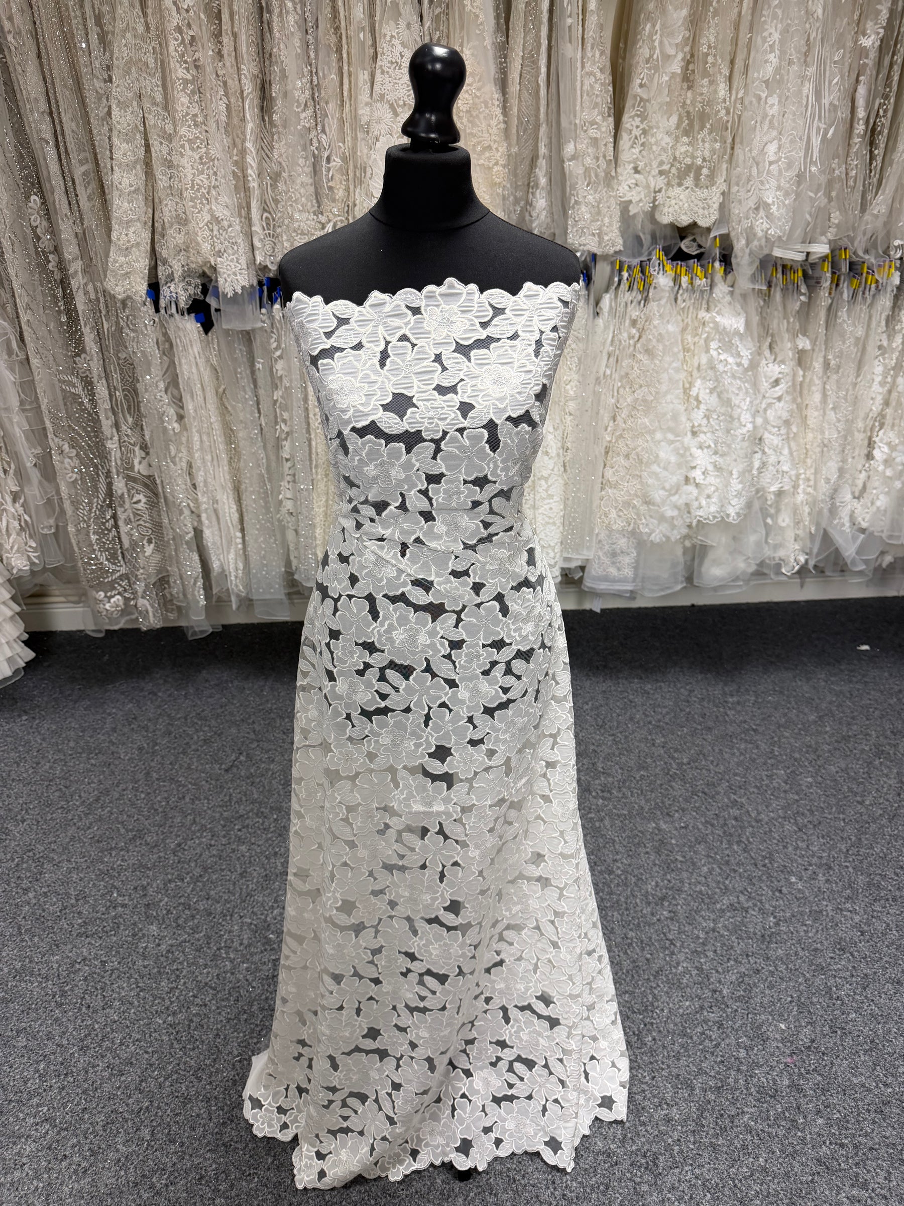 Tulle brodé de sequins ivoire - EB3003