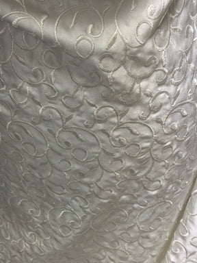 Satin Duchesse brodé ivoire - P476