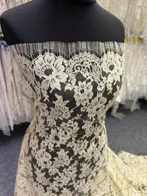 Dentelle française scintillante beige/huître - LA2016