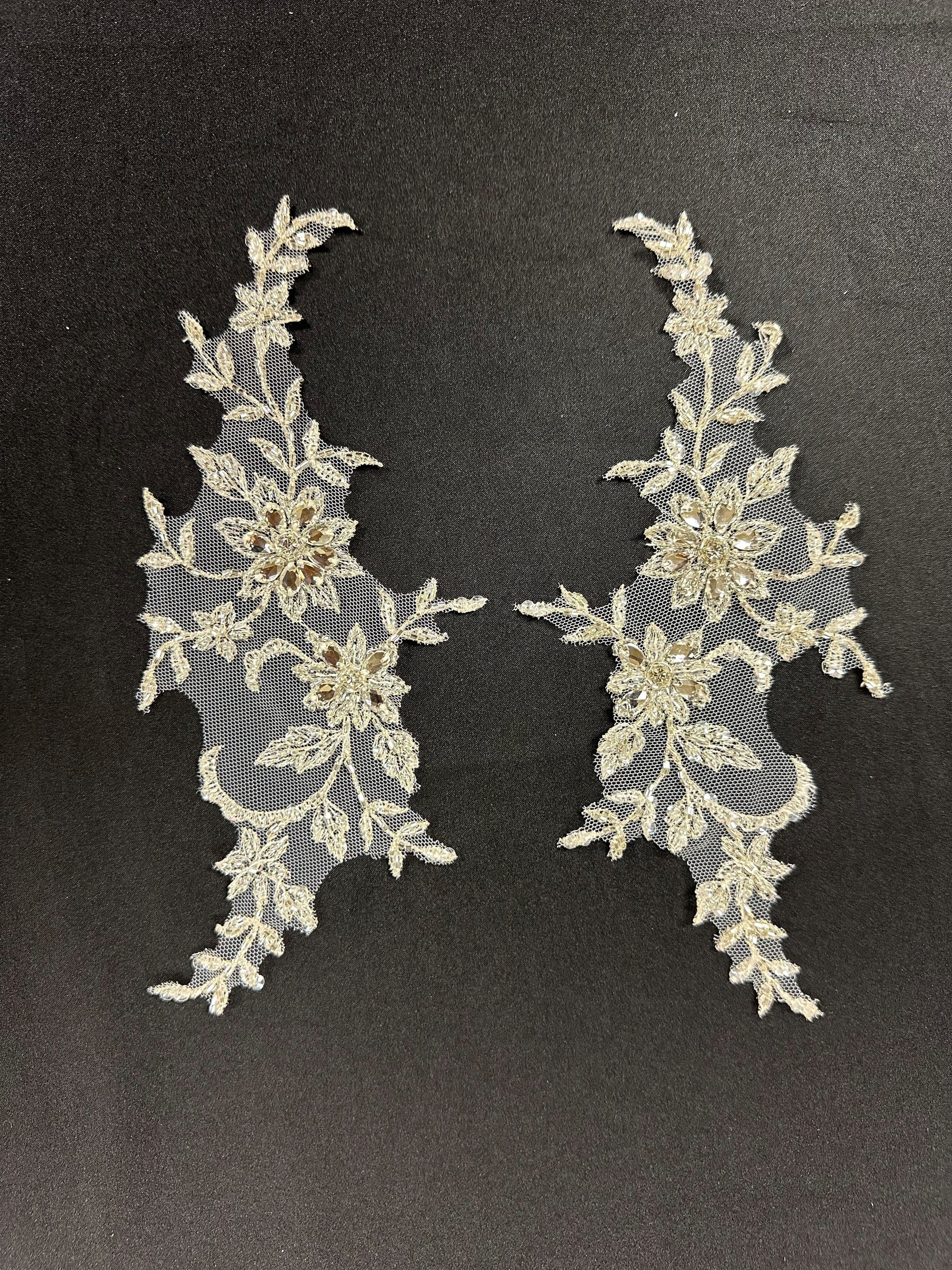 Appliques ornées de cristaux et de sequins - AP 8270 (CF)