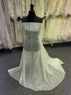 Dentelle brodée de sequins ivoire - EB3037