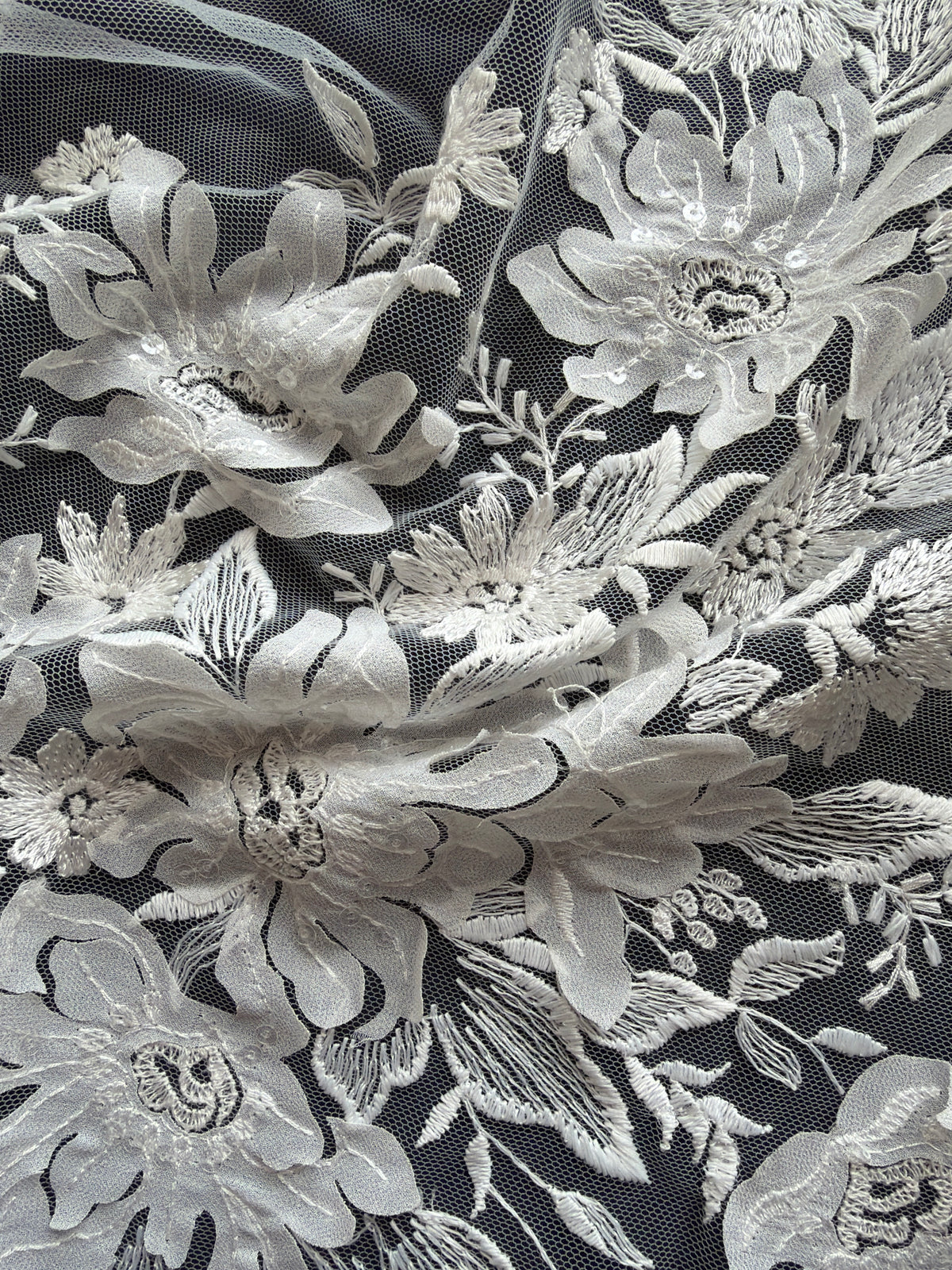 Dentelle brodée de sequins ivoire - EB3041