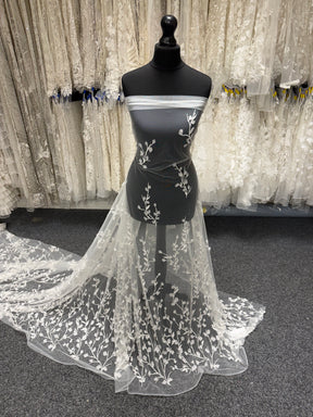 Dentelle brodée ivoire - EB5028