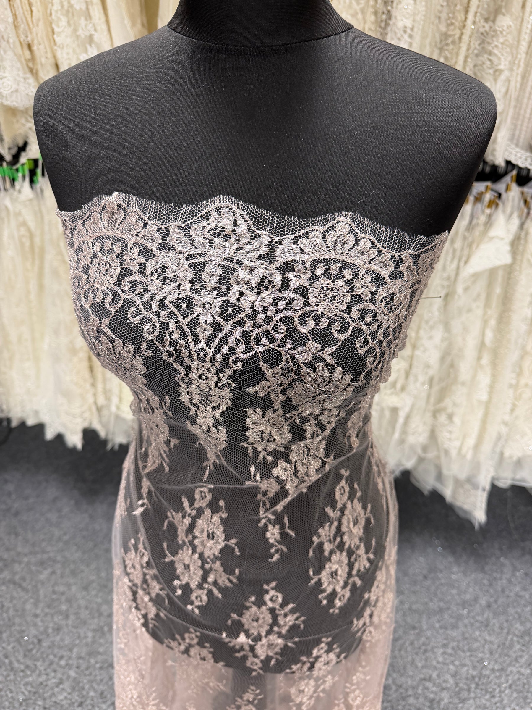 Dentelle Métallisée Française Rose Poudré - LA2003