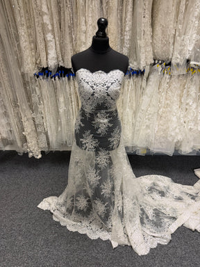 Dentelle brodée de sequins ivoire - EB3034