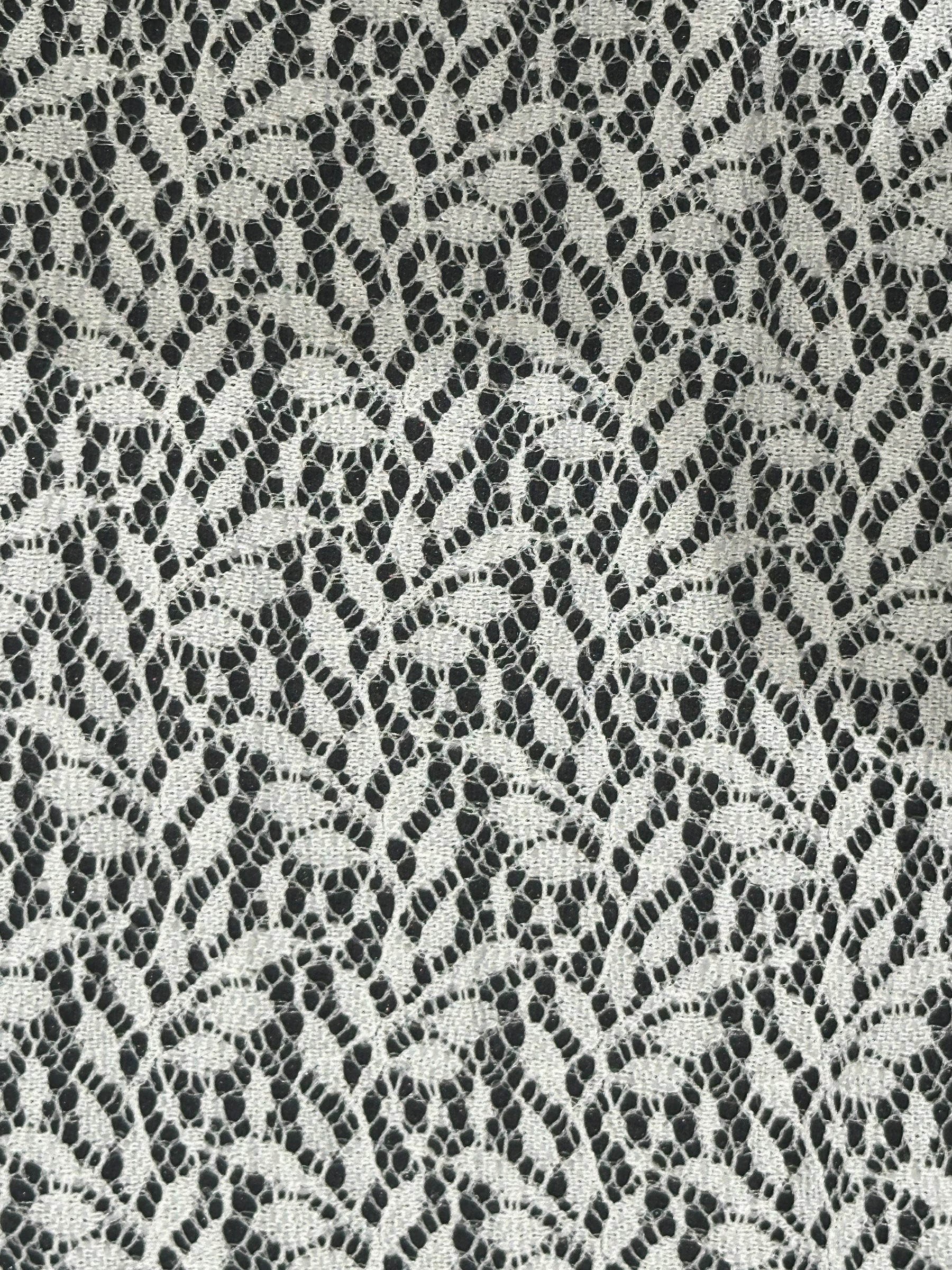 Dentelle à feuilles ivoire - Nicole (CF)