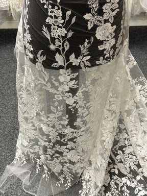 Dentelle brodée de sequins ivoire - Lucien