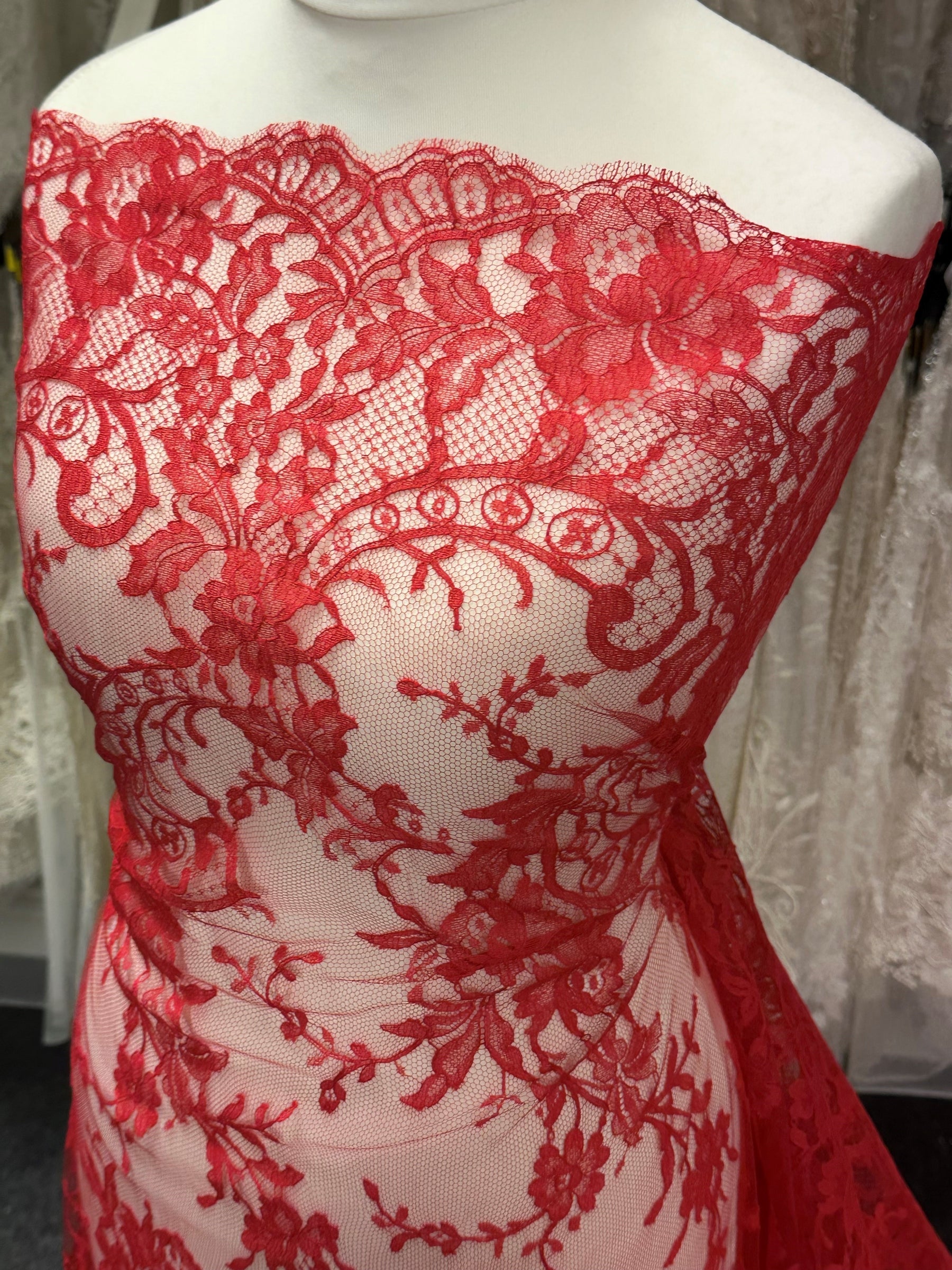 Dentelle Chantilly Écarlate - Blitzen