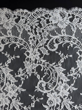 Dentelle de Chantilly ivoire - Banilto