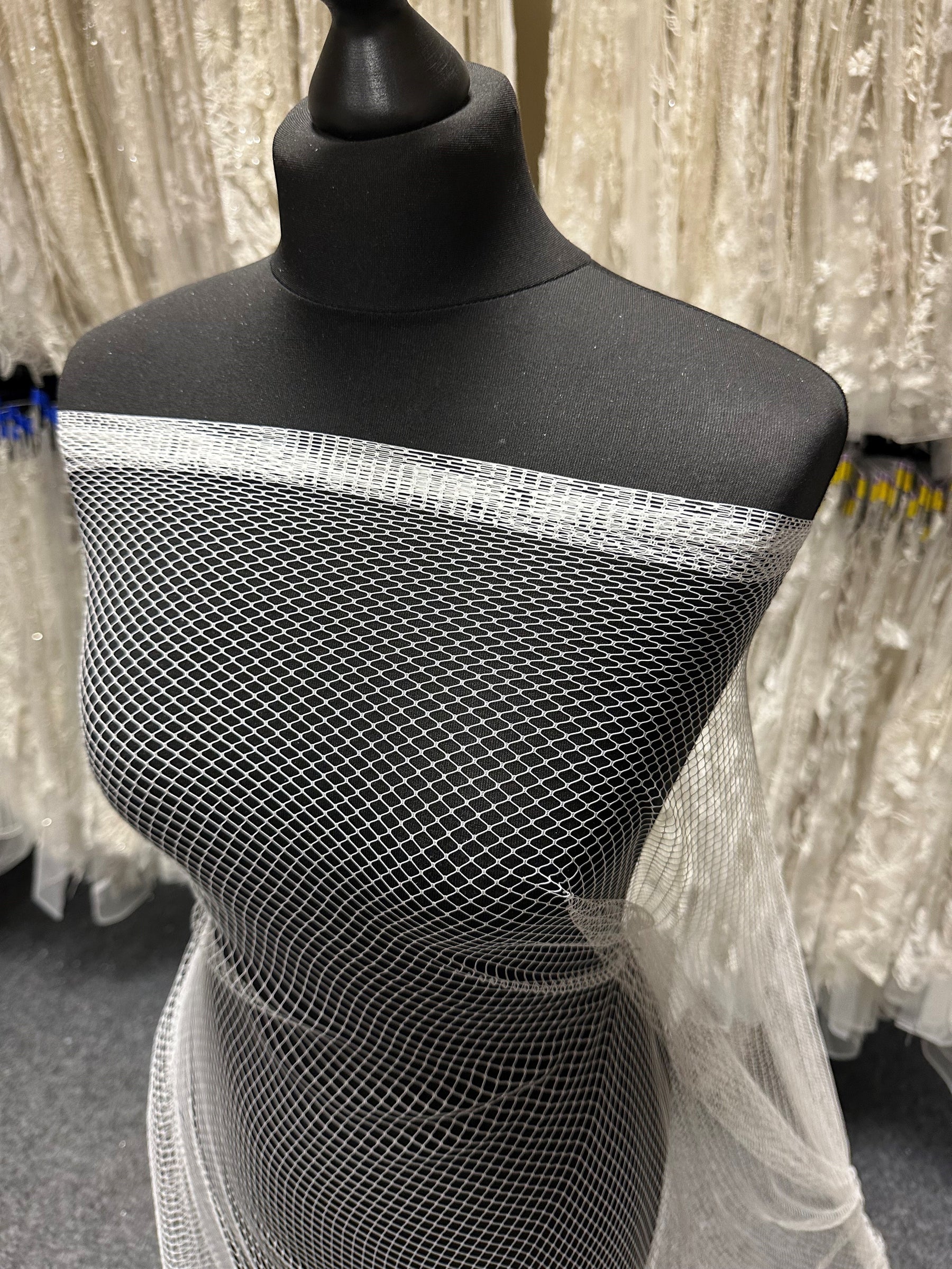 Cage à oiseaux en filet ivoire souple - Barrage