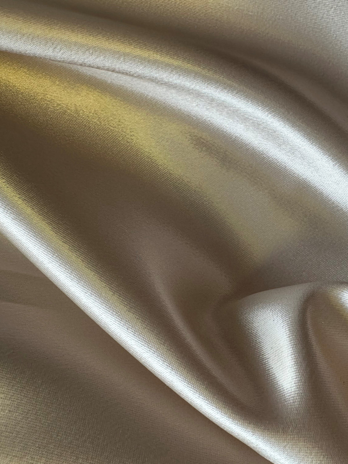 Satin extensible en polyester beige - Courage