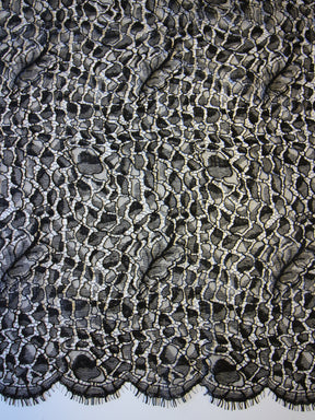 Dentelle Chantilly Noire - Elara