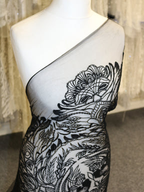 Dentelle Brodée Noire - Immaculata