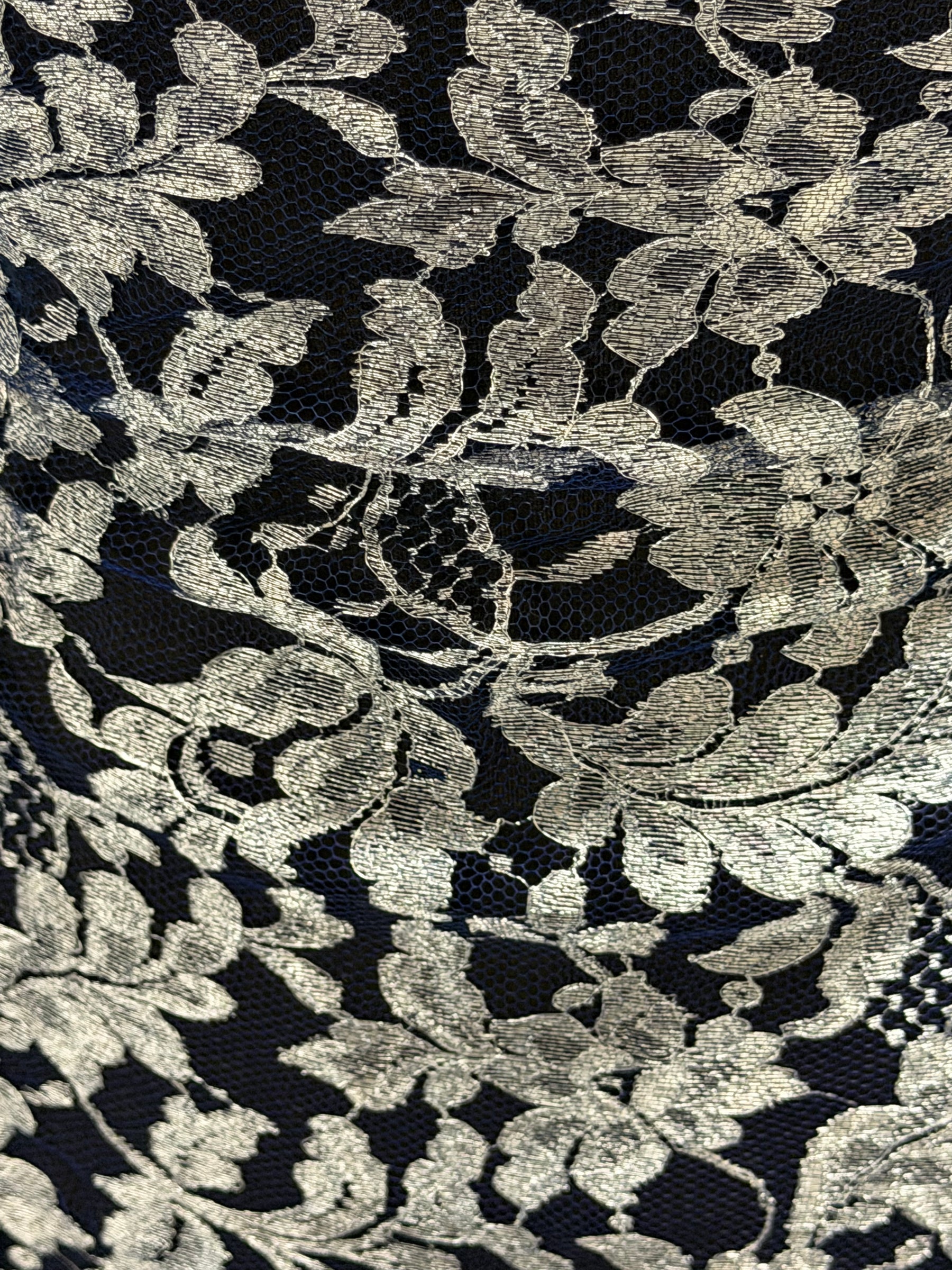 Bleu marine avec dentelle française argentée - LA2002