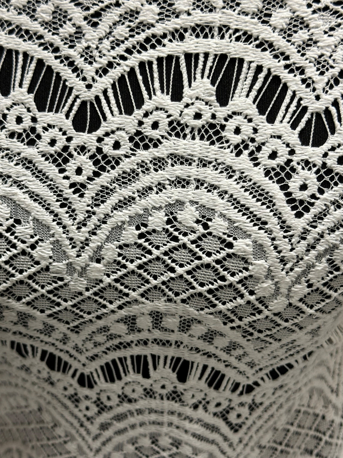 Dentelle Raschel ivoire - Catane