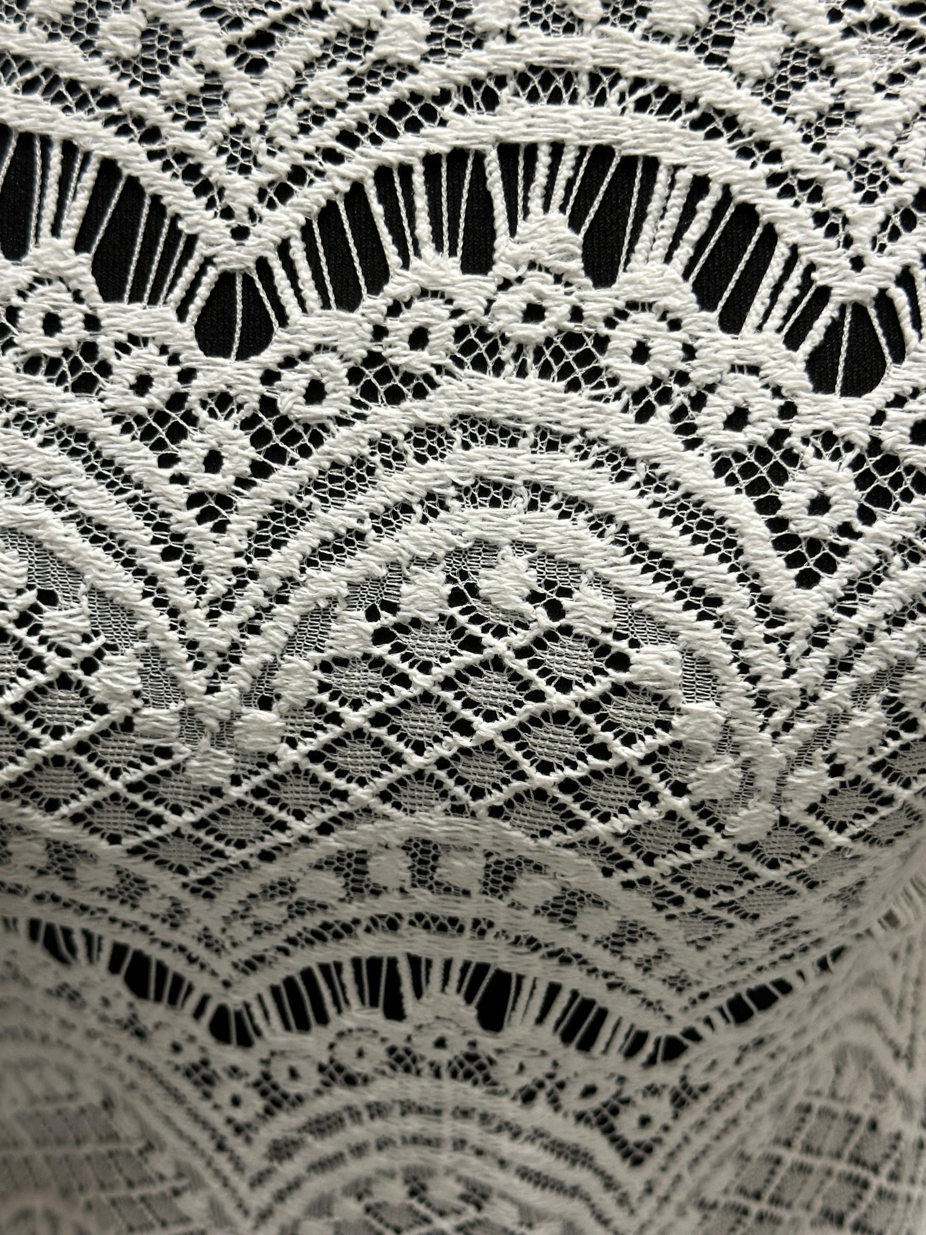 Dentelle Raschel ivoire - Catane