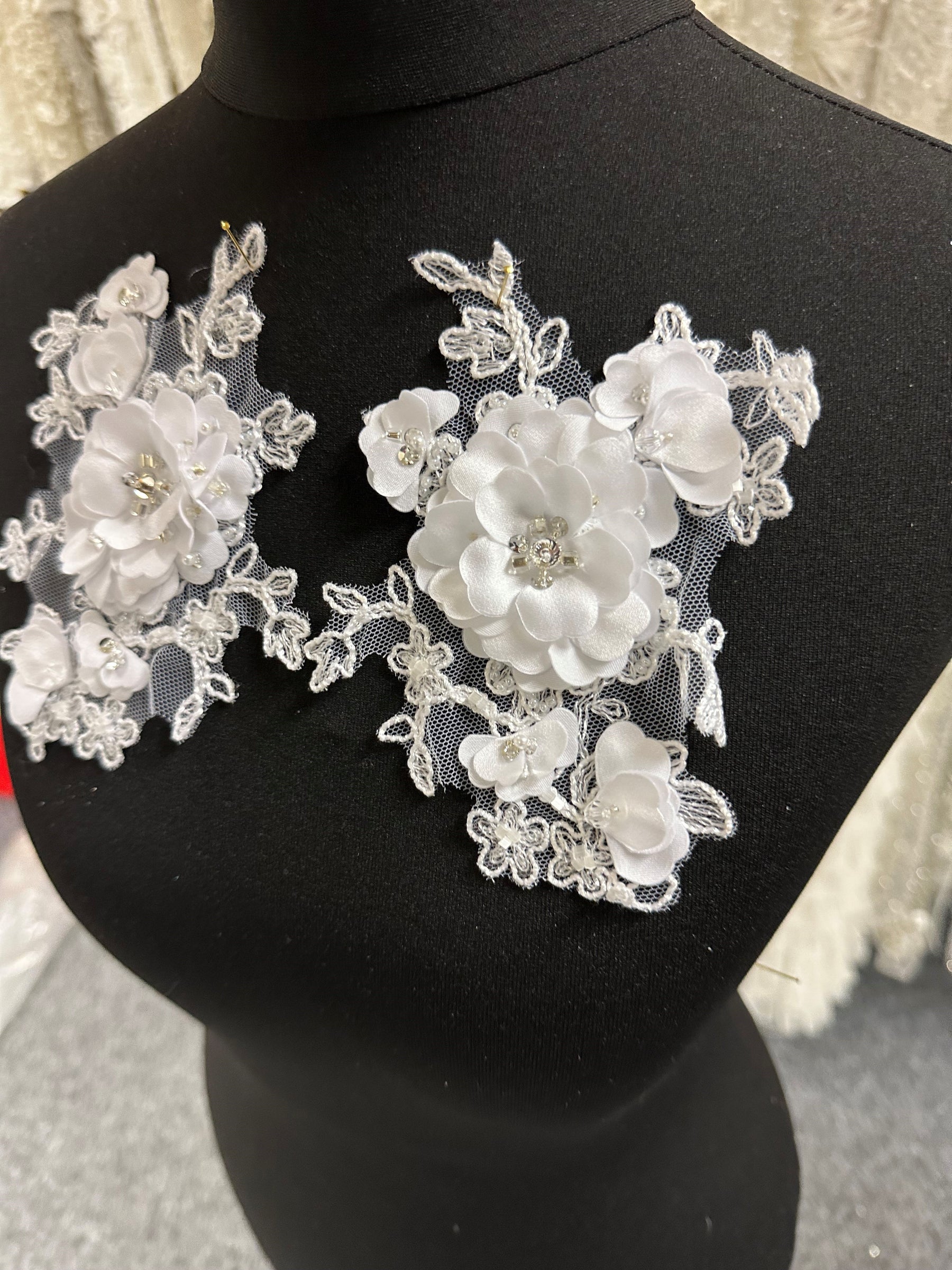 White Beaded 3D Lace Appliques - T286