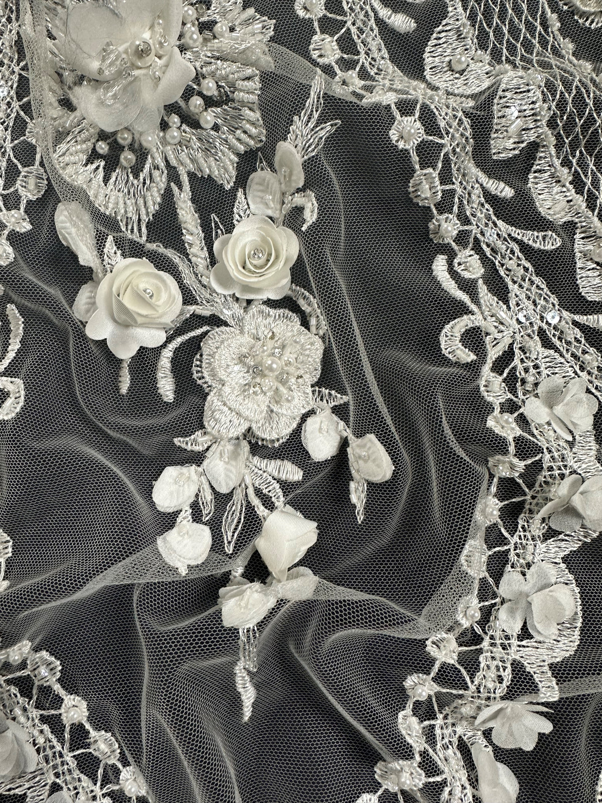 Dentelle Perlée Ivoire – Simone