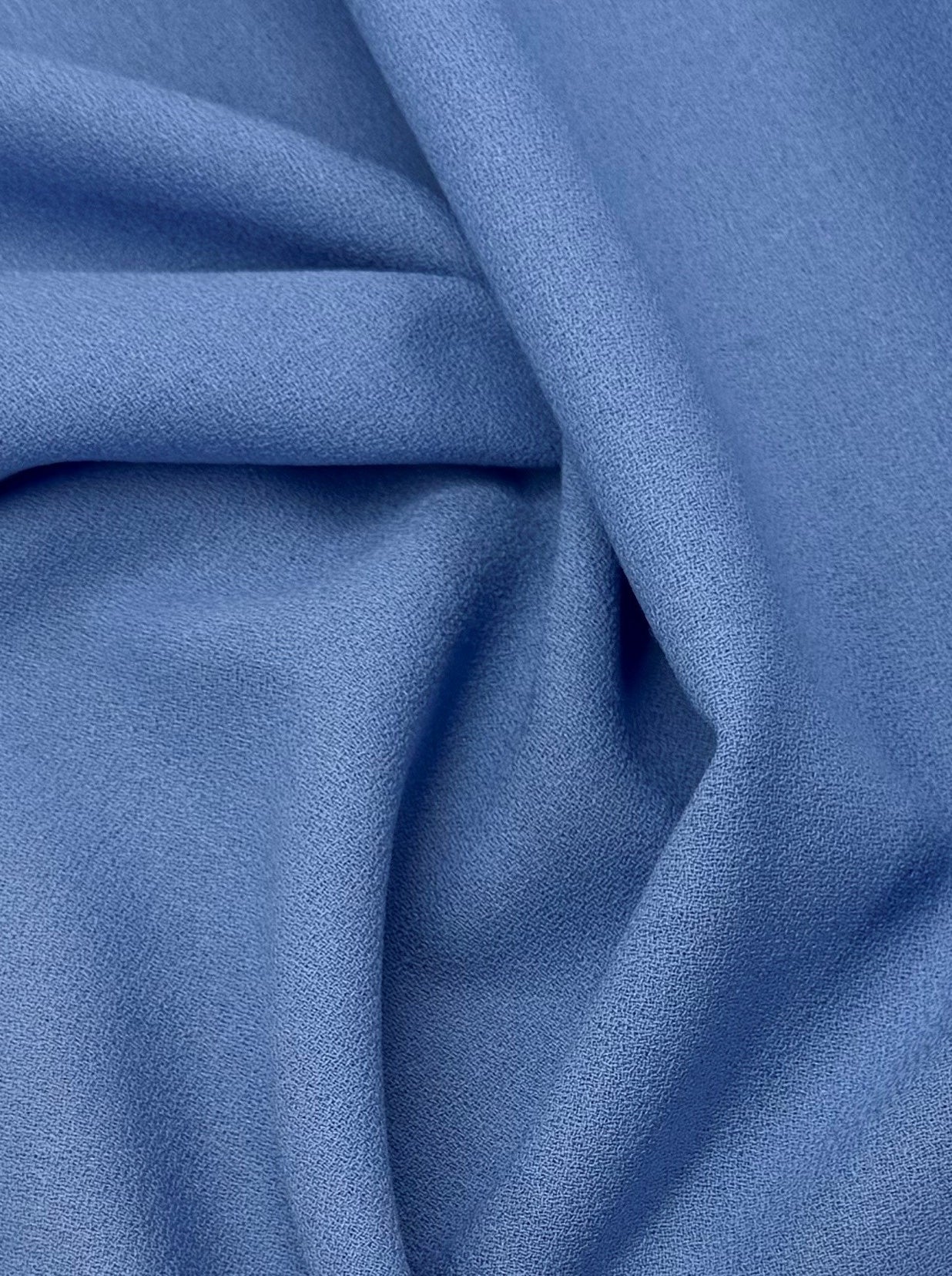 Crêpe de laine italienne bleuet - P640