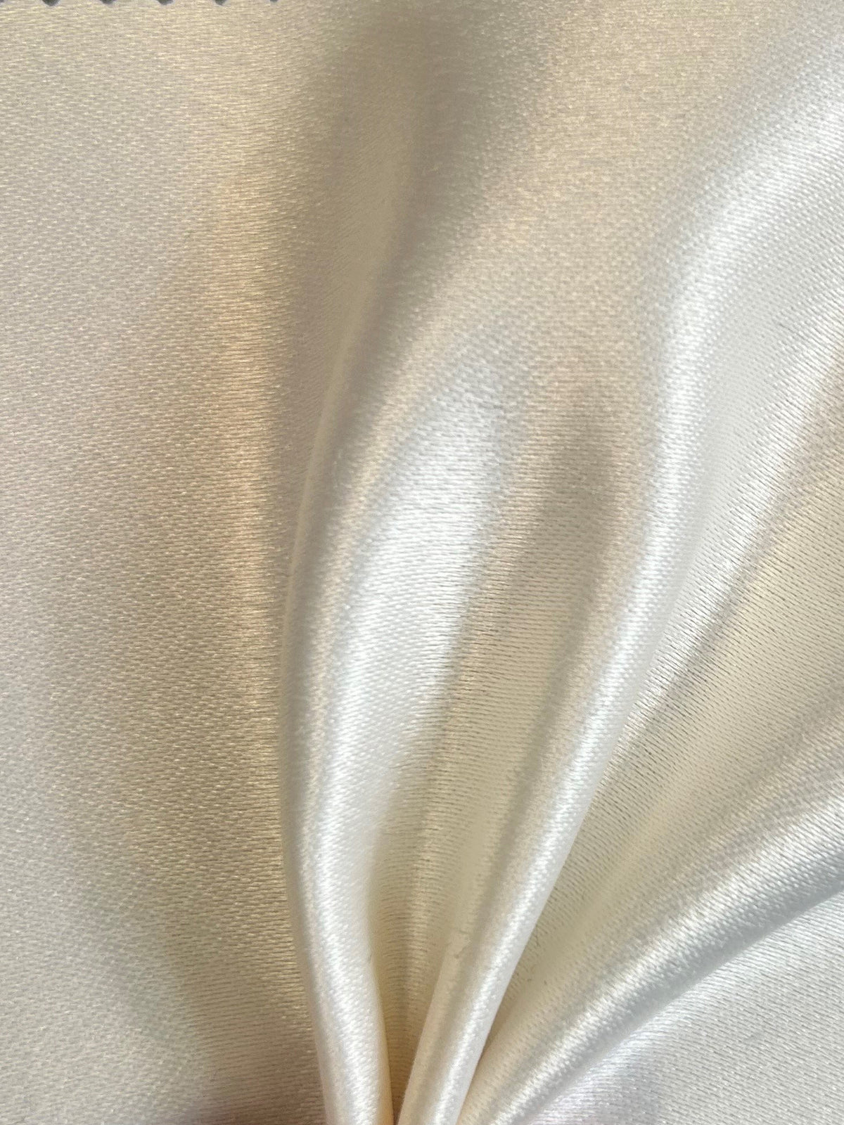 Satin Duchesse Crème - Scenery