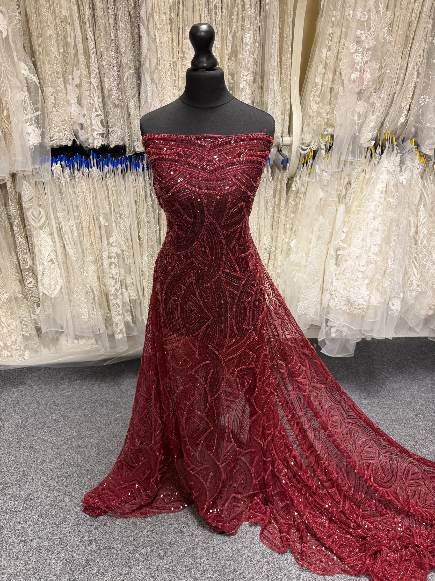 Tulle Brodé Perlé Lie de Vin - EB1056