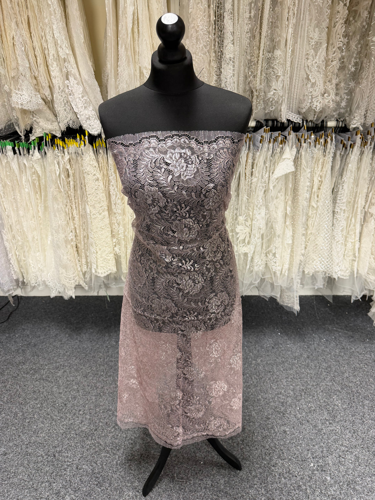 Dentelle Française Rose Poudré - LA2001