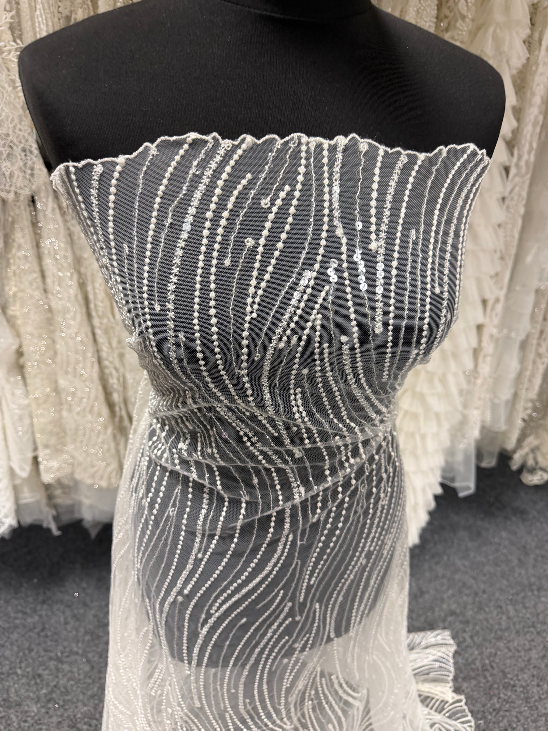 Dentelle à paillettes ivoire - EB3011