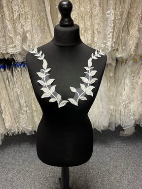 Appliques en dentelle brodée de perles ivoire - Dudgeon