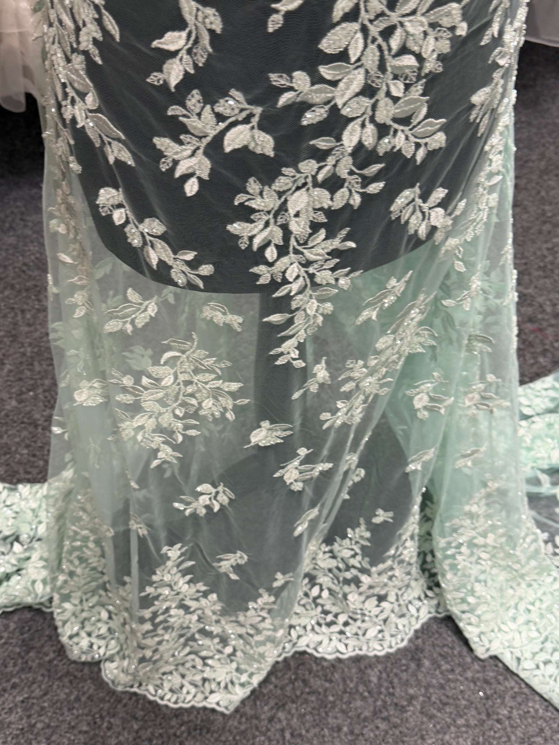 Tulle brodé de perles Willow - EB1058