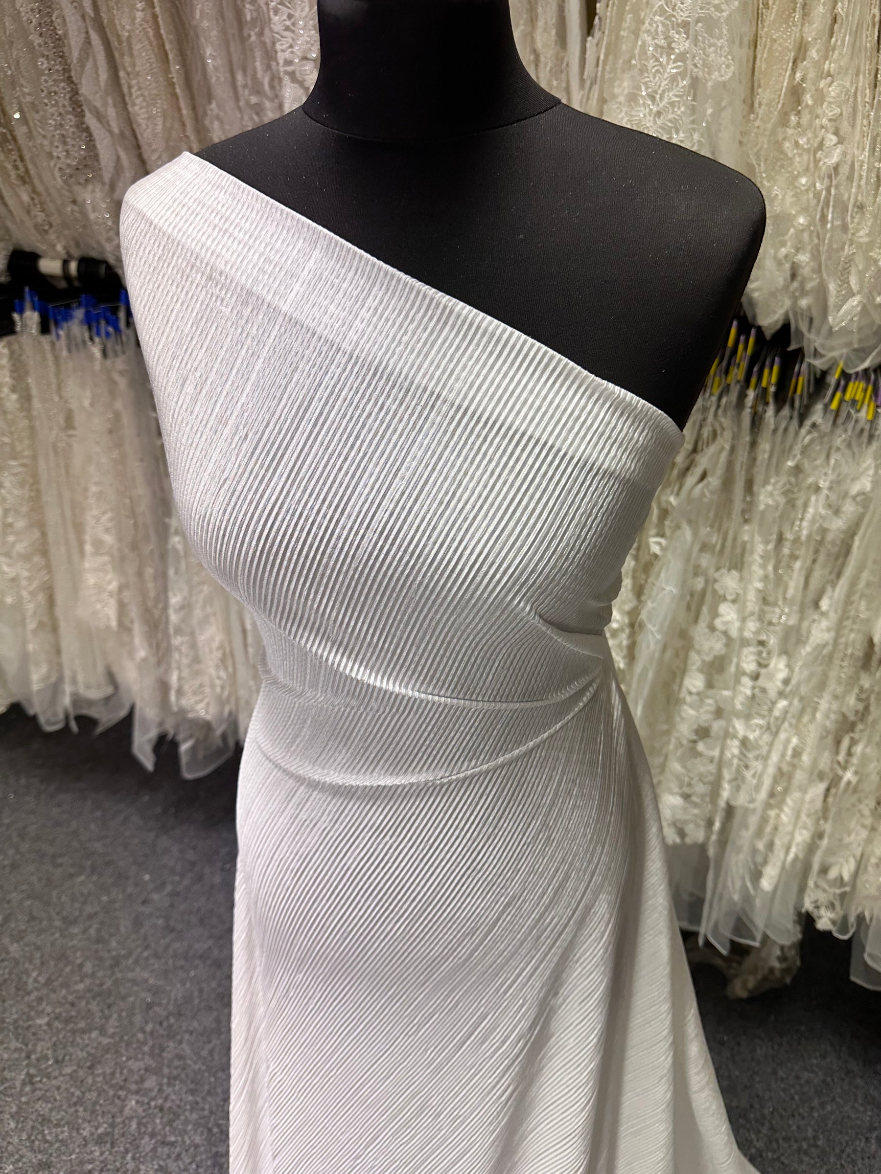 Tissu polyester plissé ivoire - Leeway