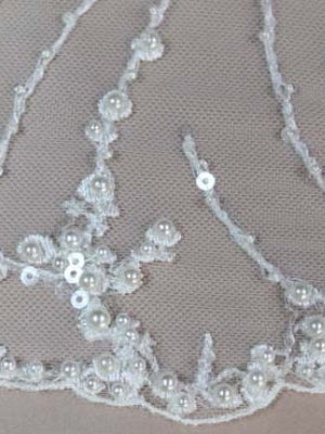 Tulle brodé de perles ivoire - EB1018