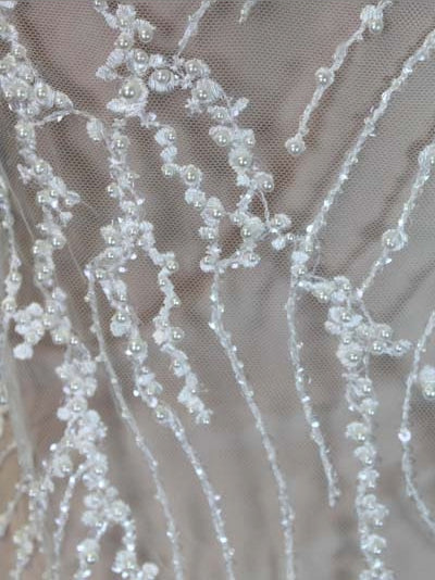 Tulle brodé de perles ivoire - EB1018