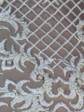 Tulle brodé de perles ivoire - EB1020