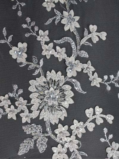 Tulle gris clair brodé de perles en 3D - EB1026