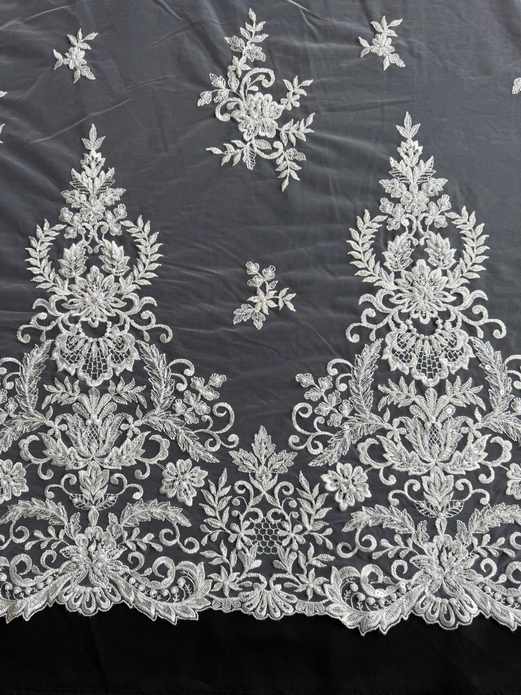 Dentelle perlée ivoire - EB1031