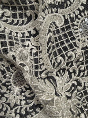 Tulle brodé de perles ivoire - EB1032